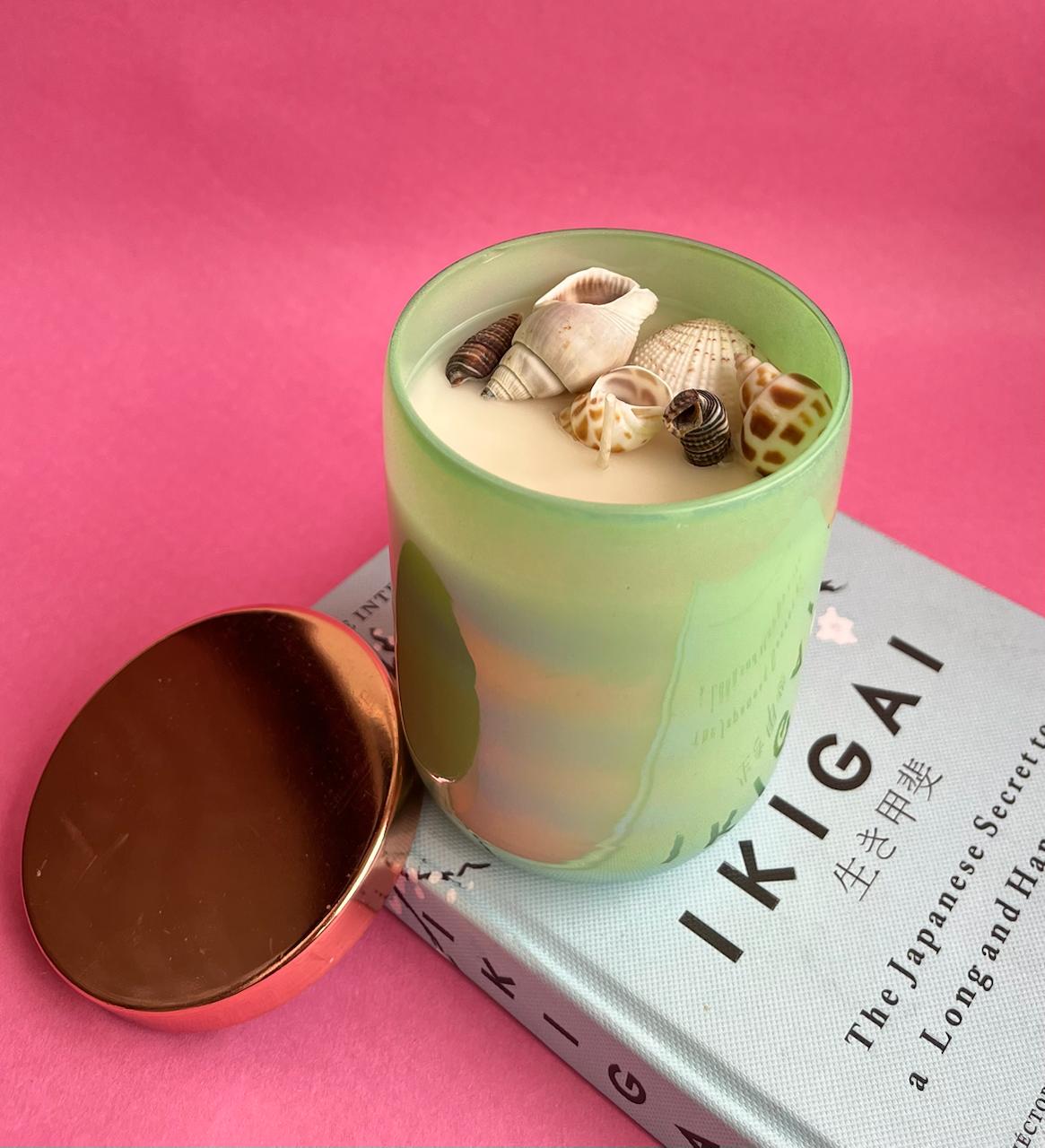 Holographic jar candle